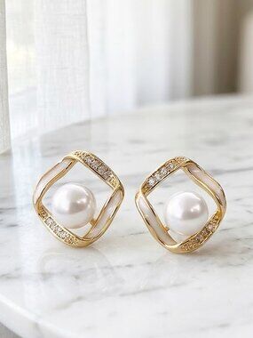 Ladies Pink Woven Earrings